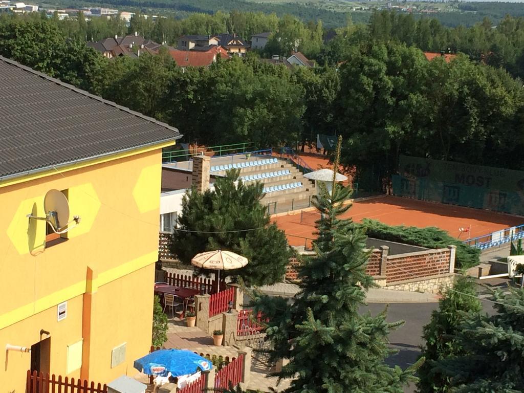 Hotel Pohadka Most Dış mekan fotoğraf